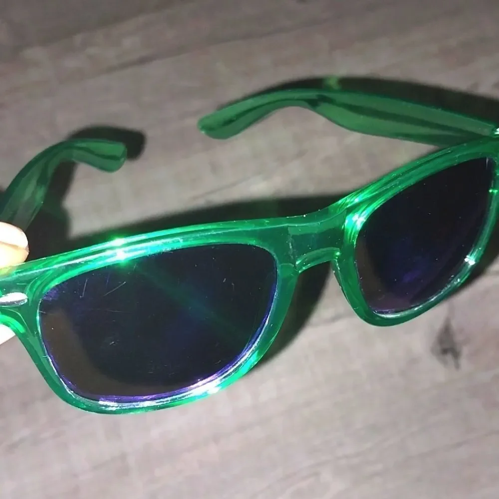 Unisex celeb style retro Translucent sunglasses